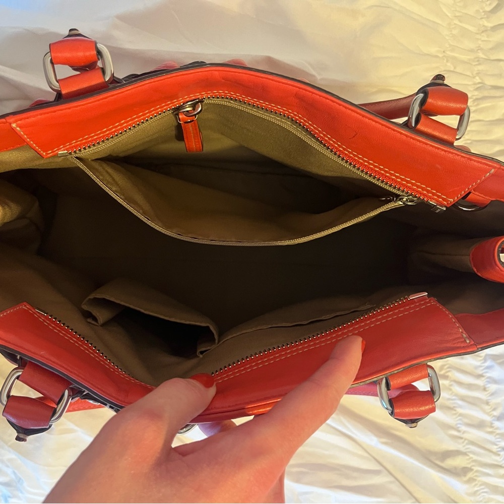 Coach burnt orange leather handbag - Picture 3 of 7
